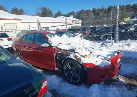 2013 BMW M5 z USA, uszkodzony, nr VIN WBSFV9C50DD096243